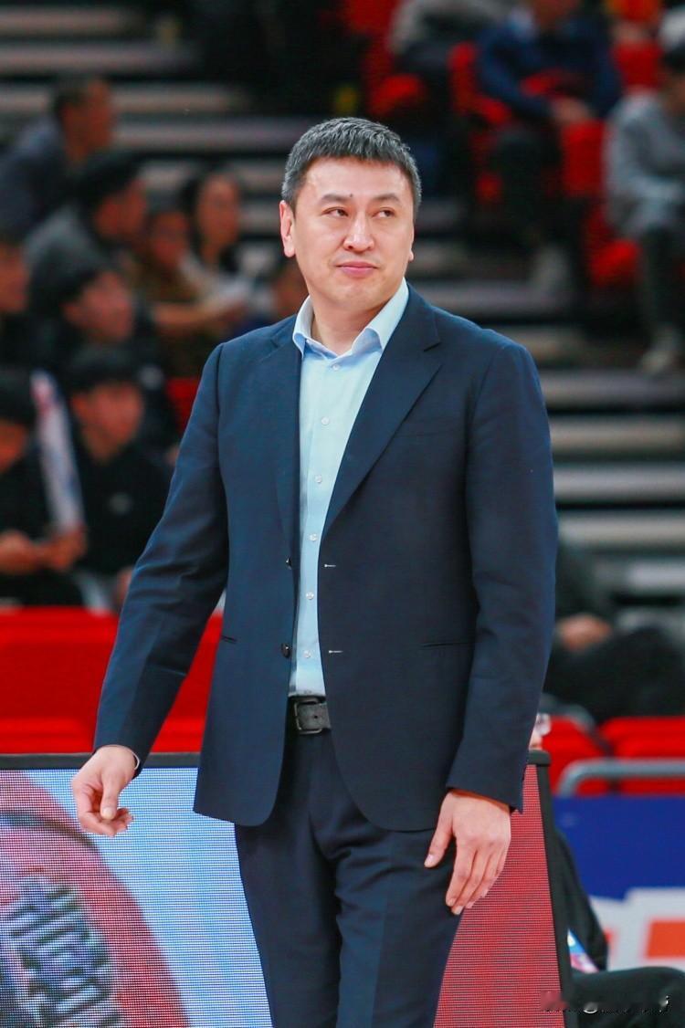 CBA也进入金元时代了？同曦战胜上海奖励8万美元奖金!昨晚CBA联赛中，南京