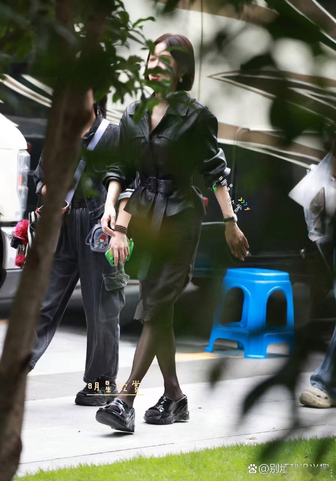 秦岚新剧，黑丝生图