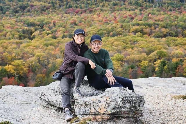 纽约的秋天，潘石屹、张欣两口子在网上撒狗粮。10年前，其他大佬玩得正Hi