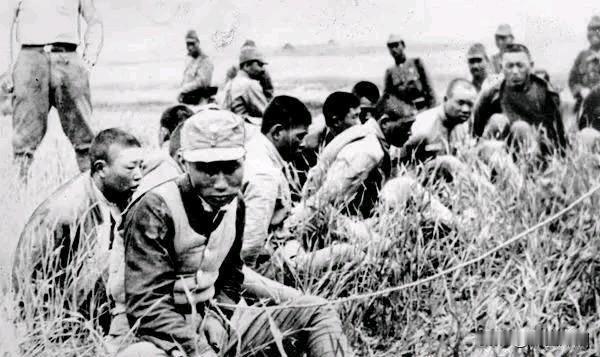 日寇暴行:洛阳西工战俘营惨案1944年4月,侵华日军为了打通平汉铁路干线,集