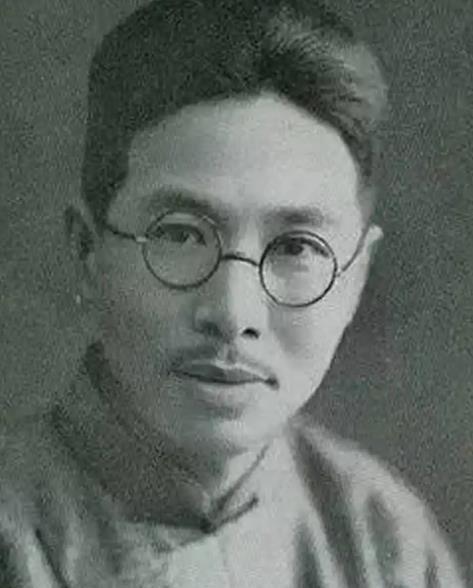 1936年，北大教授陈西滢冲进外国同事的房间，看见了妻子凌淑华衣衫不整地坐在床上