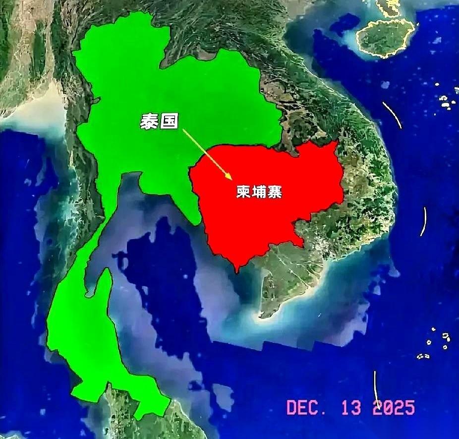 泰国跟柬埔寨在边境干仗，打着打着，发现不对劲。对面那炮，怎么跟我们家的一模？