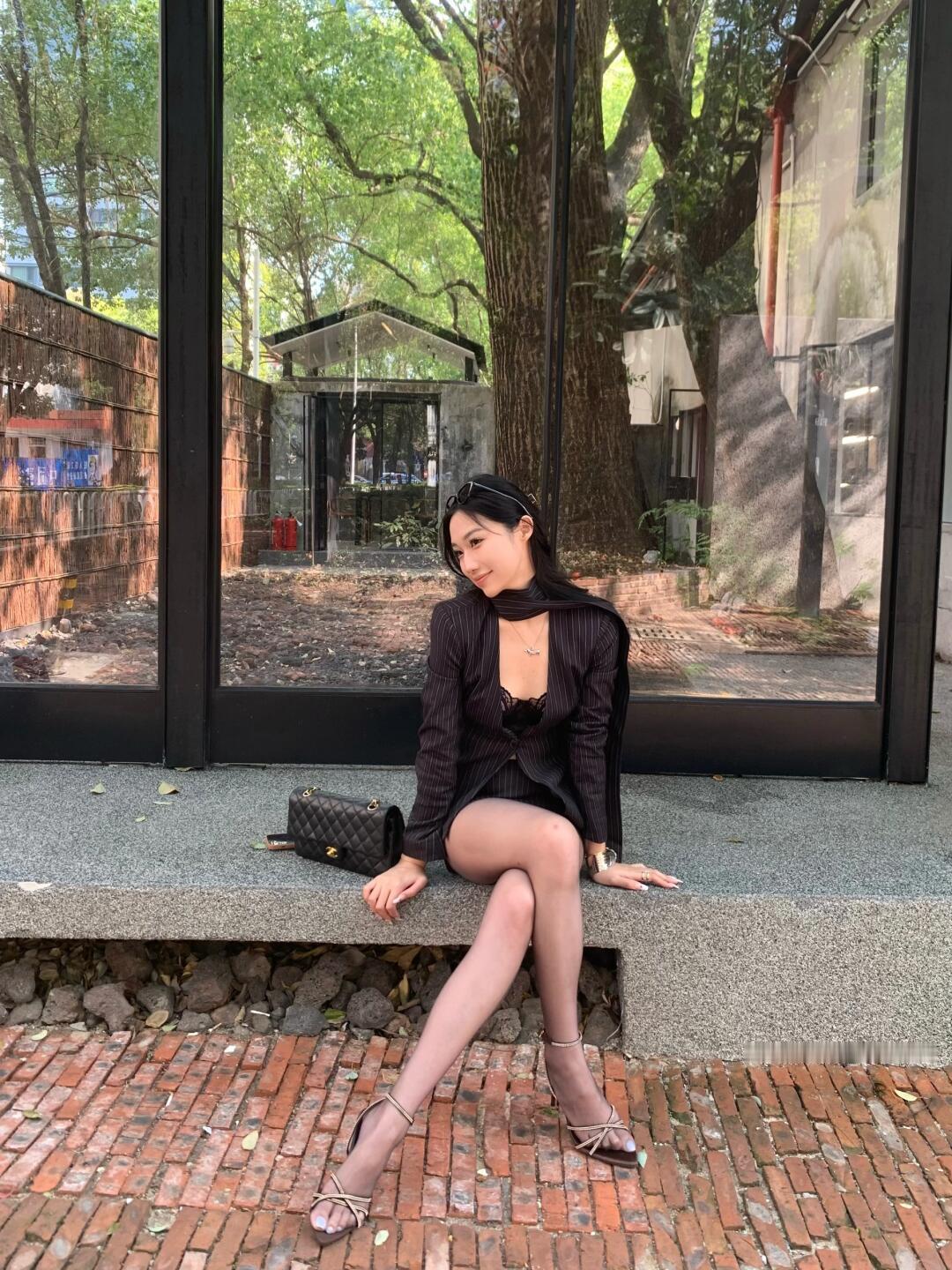 Femaleteacher👩🏽‍🏫​​​