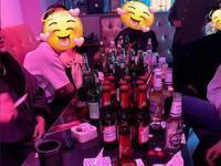 酒吧闹剧！男子酒后骚扰老板娘引发群殴，赔偿15万终和解