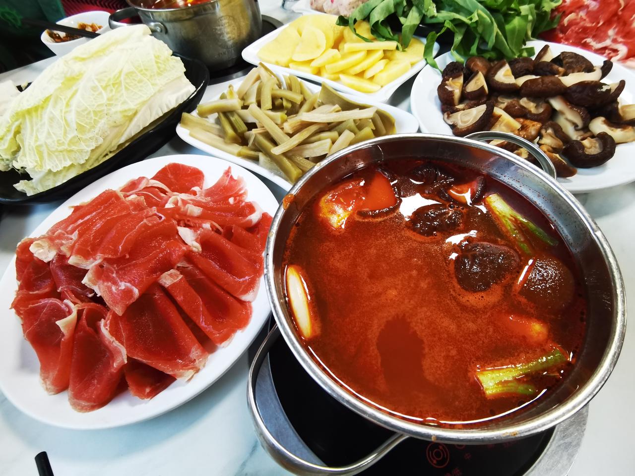 我发现一个问题，嘴硬这块，女人最厉害！因为要想让女人承认错误，那只有一条：只有嫁