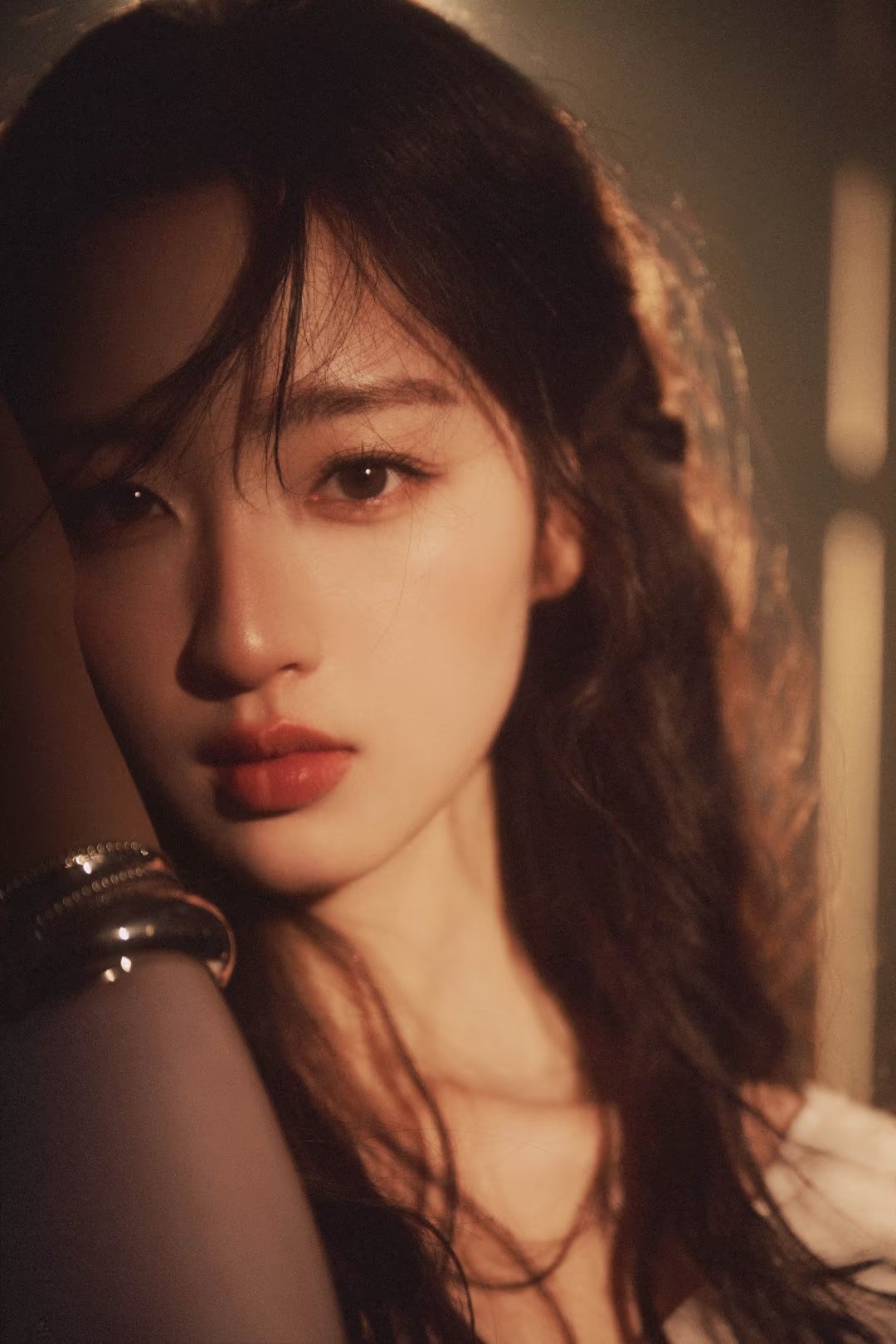 综合国民度、作品热度、演技口碑与商业价值，当前最受欢迎的00后女演员：1.张子