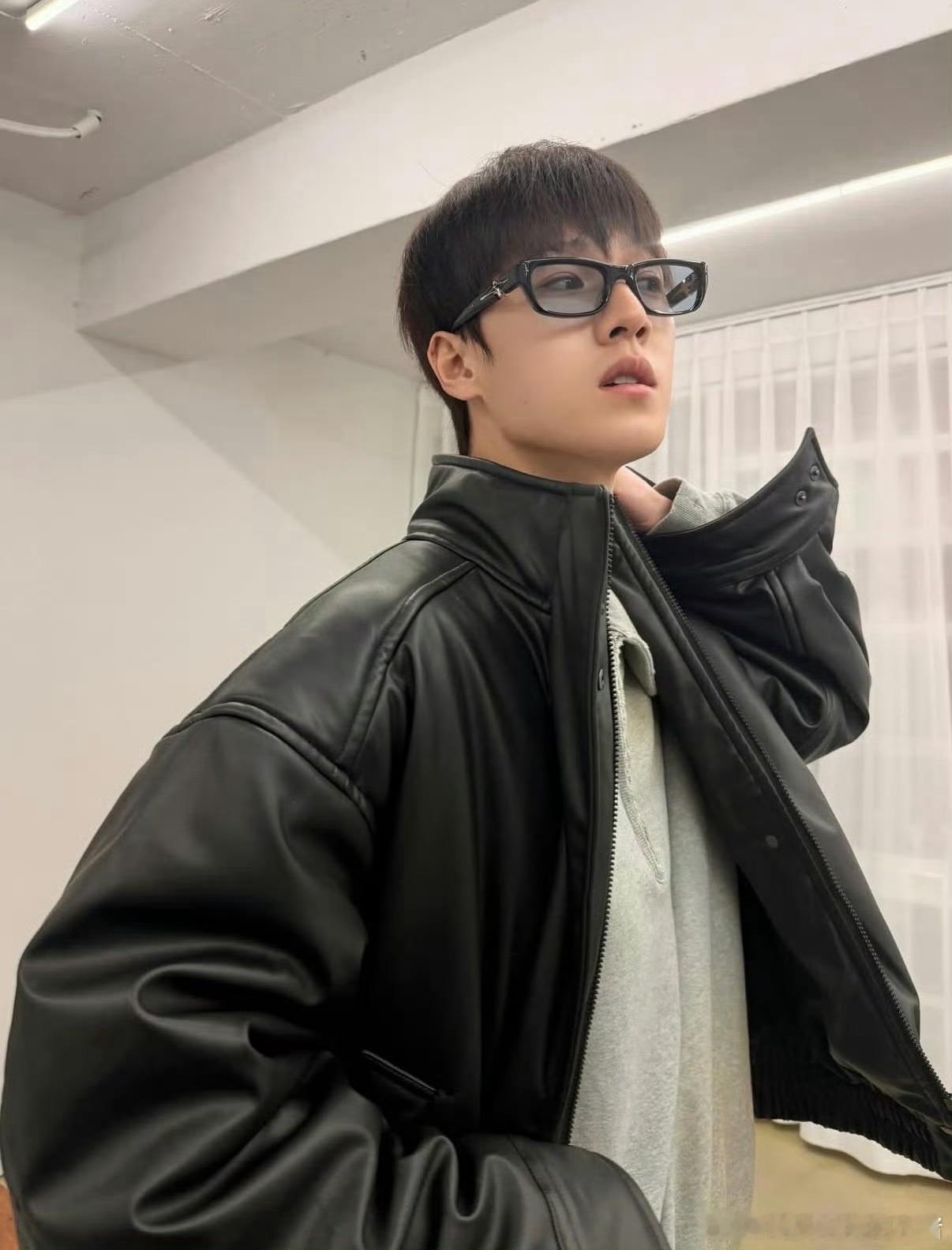 李昀锐ins更新🥵🥵