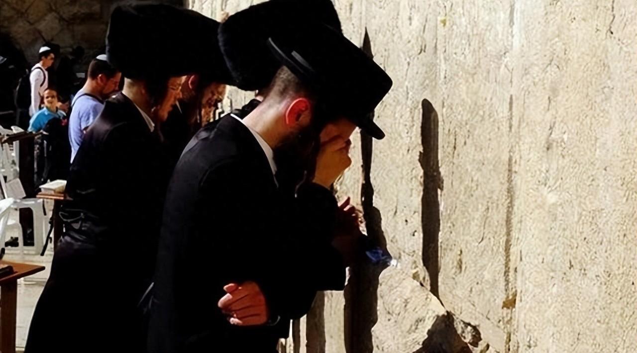 苏联把犹太自治州建在黑龙江边，结果十六万人口，只有几千犹太人 1920年