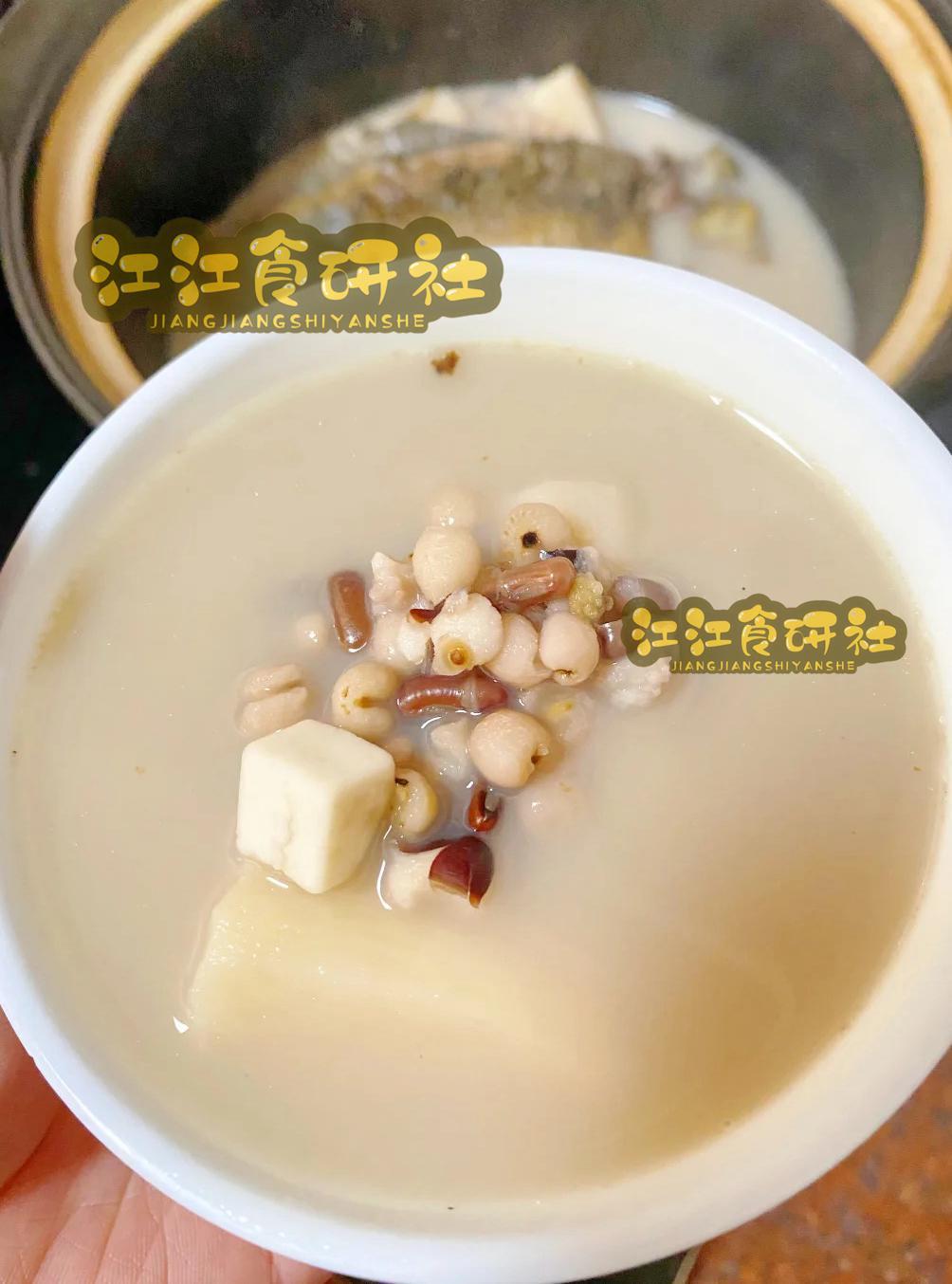 立夏后使劲吃，中老年隔天吃一次，去湿健脾，腰腿脚利索，精神好很多上了年纪的人