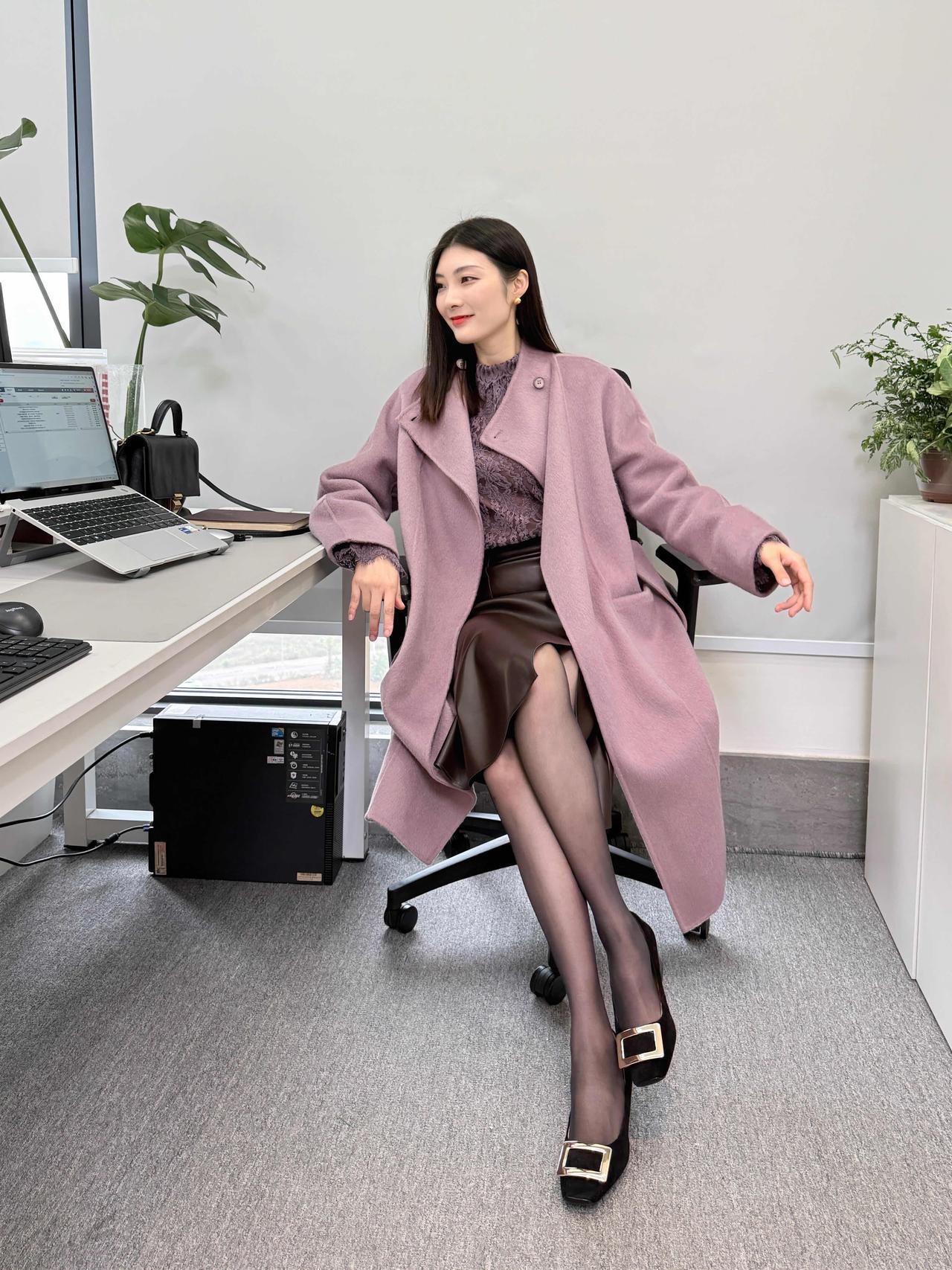 领导的穿搭｜今天是温柔的紫色系～💜||除了温柔，也要有锋芒清醒于心，温暖前行