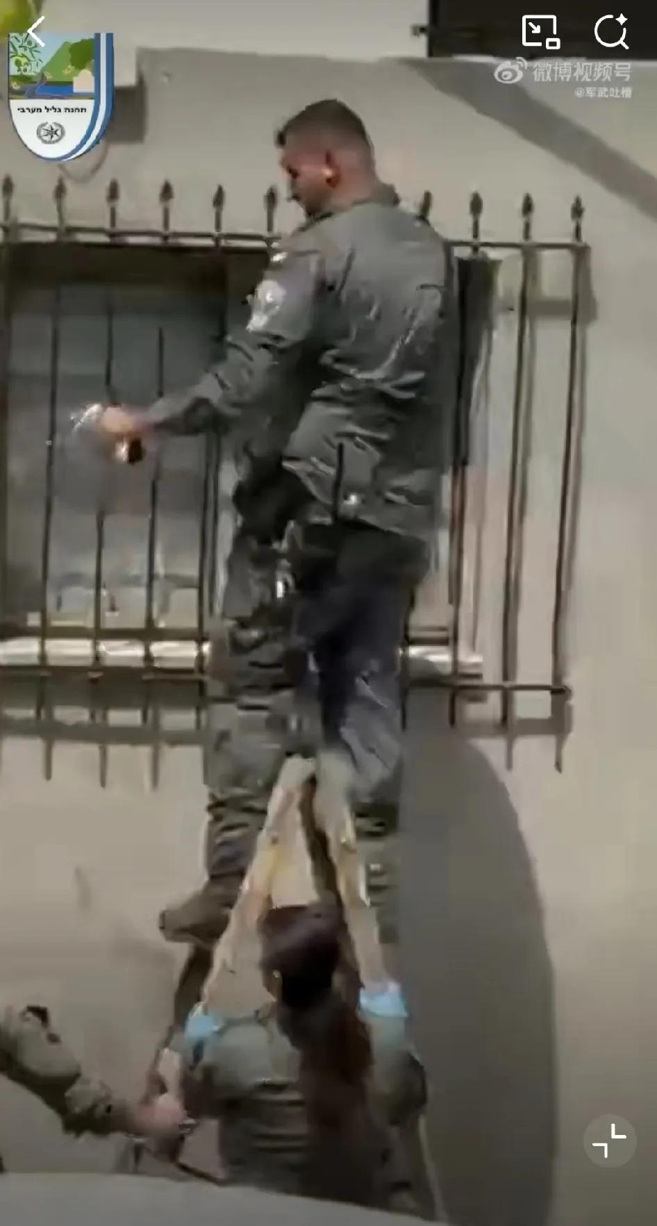 以色列已经被彻底打怕了！目前，以色列军警正在拆除街上安装的摄像头！而且是暴力