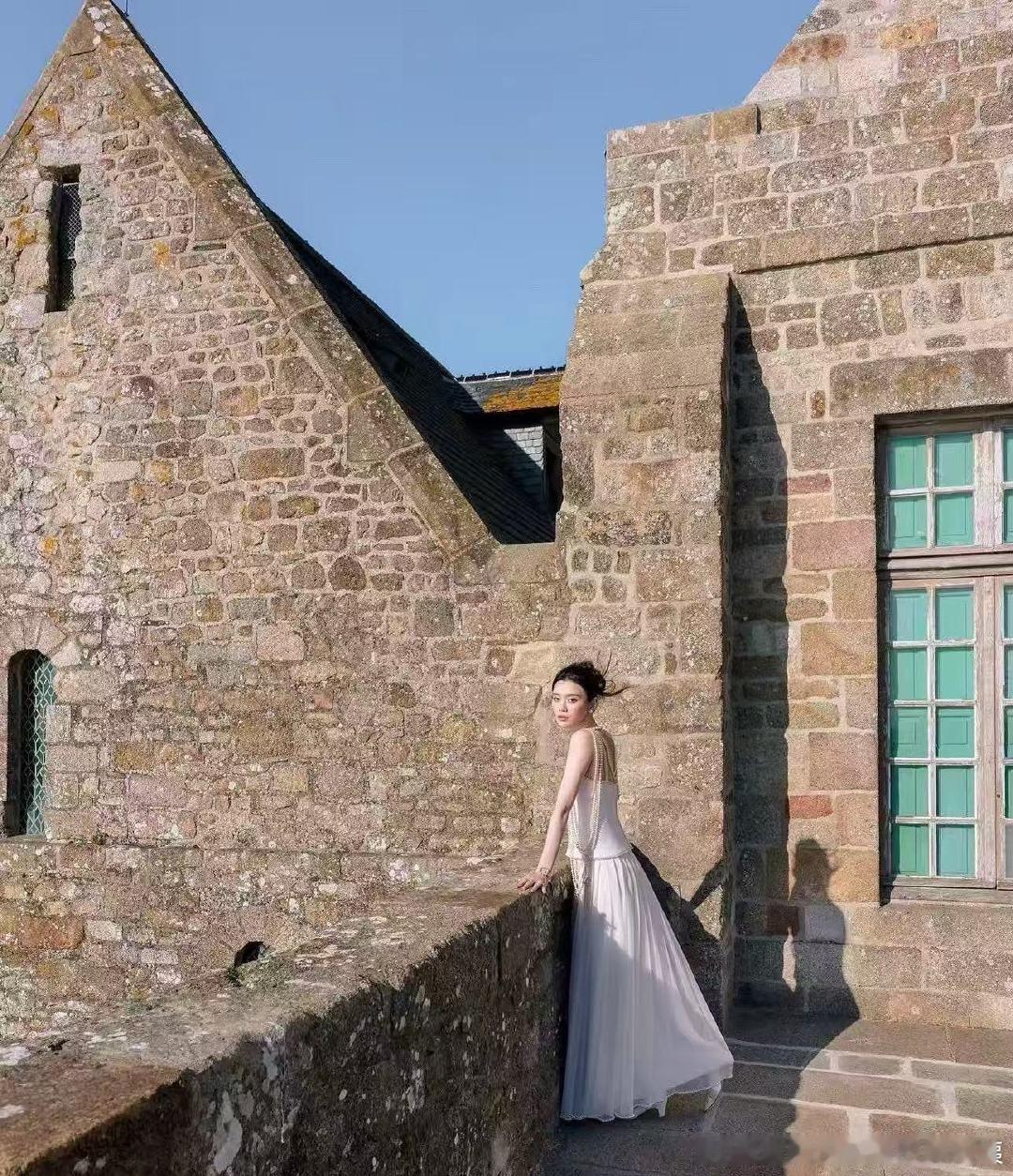 曝奚梦瑶婚礼摄影师140万一天曝奚梦瑶婚礼摄影师140万一天！奚梦瑶婚礼摄影师1