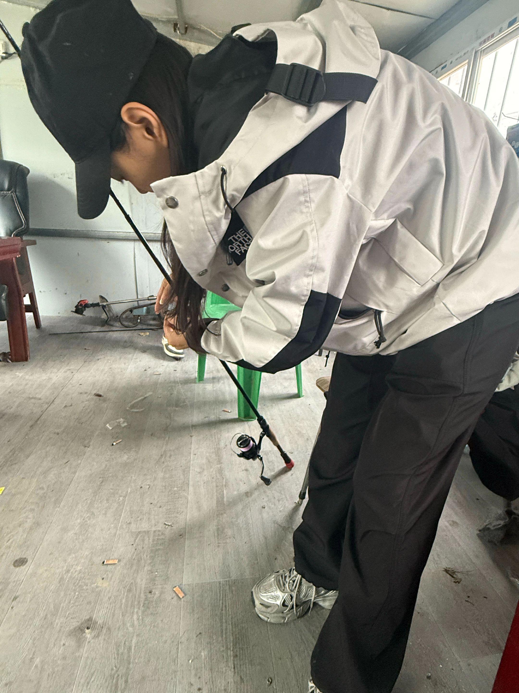 户外钓鱼 钓鱼人就是这么疯狂