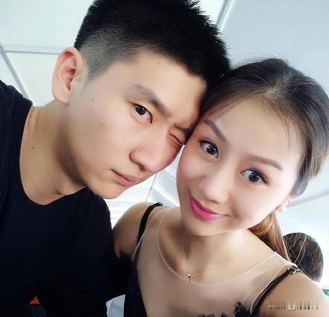 男篮传奇孙悦！41岁二婚娶哈佛才女，人生过得足够耀眼谁能想到，当年在球场上