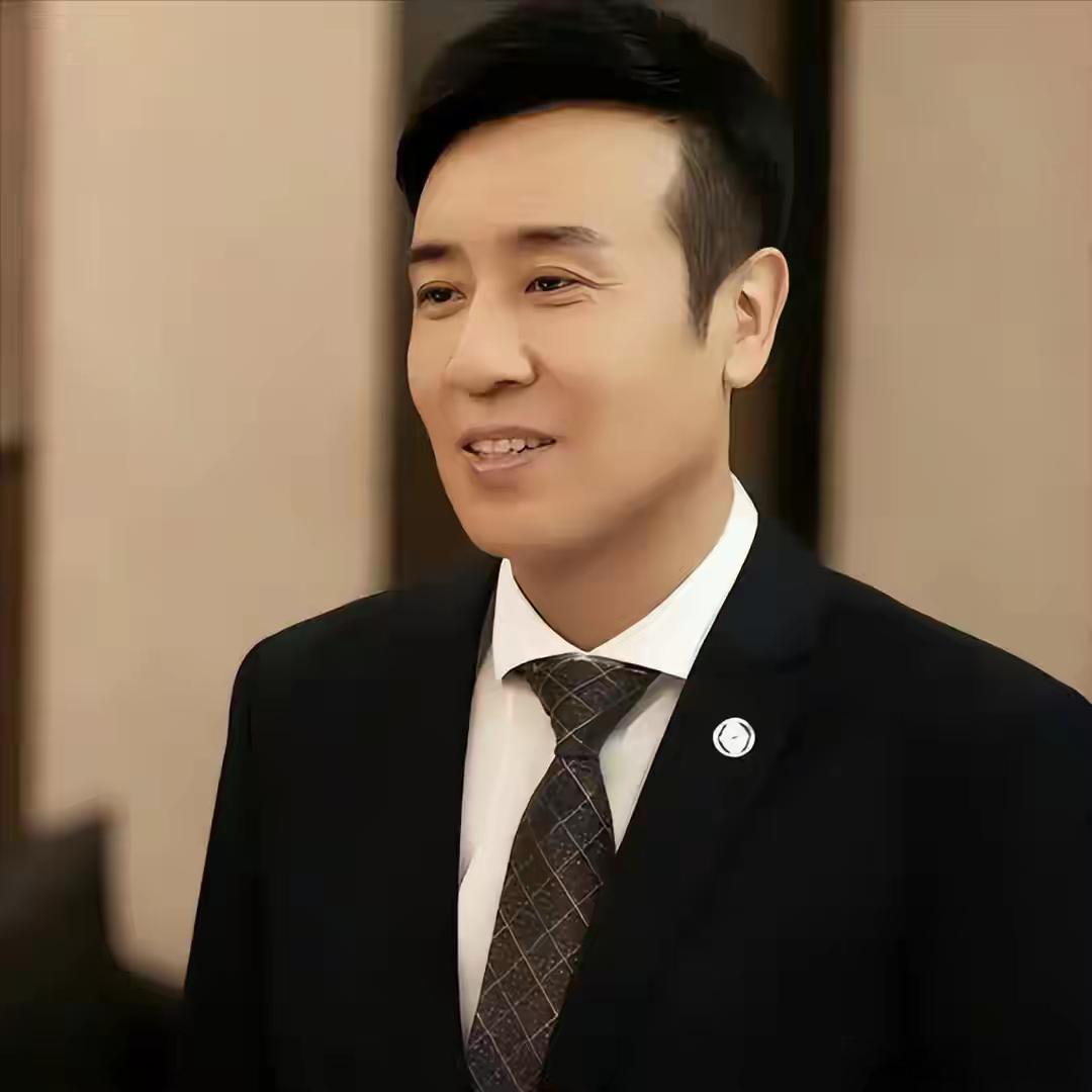 1.于和伟现在的剧，基本是主演+监制，主演有片酬，监制有片酬，这样操作挺常见了。