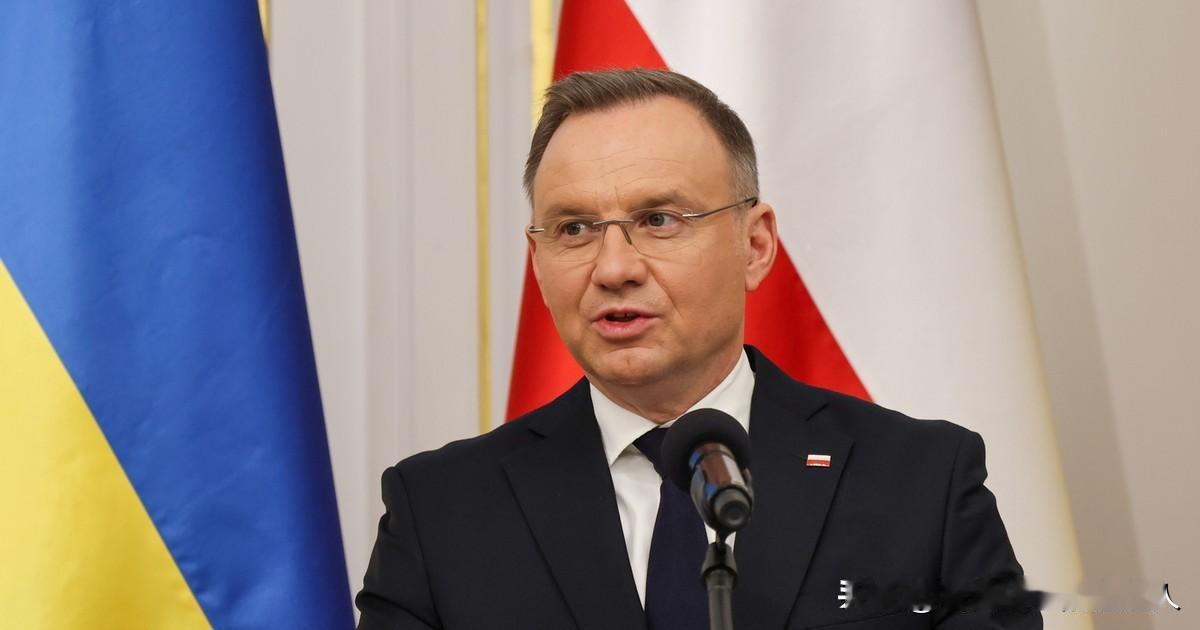 撕毁契约！波兰不装了！2月20日，《渥太华公约》在华沙眼中直接变废纸。为了保命，