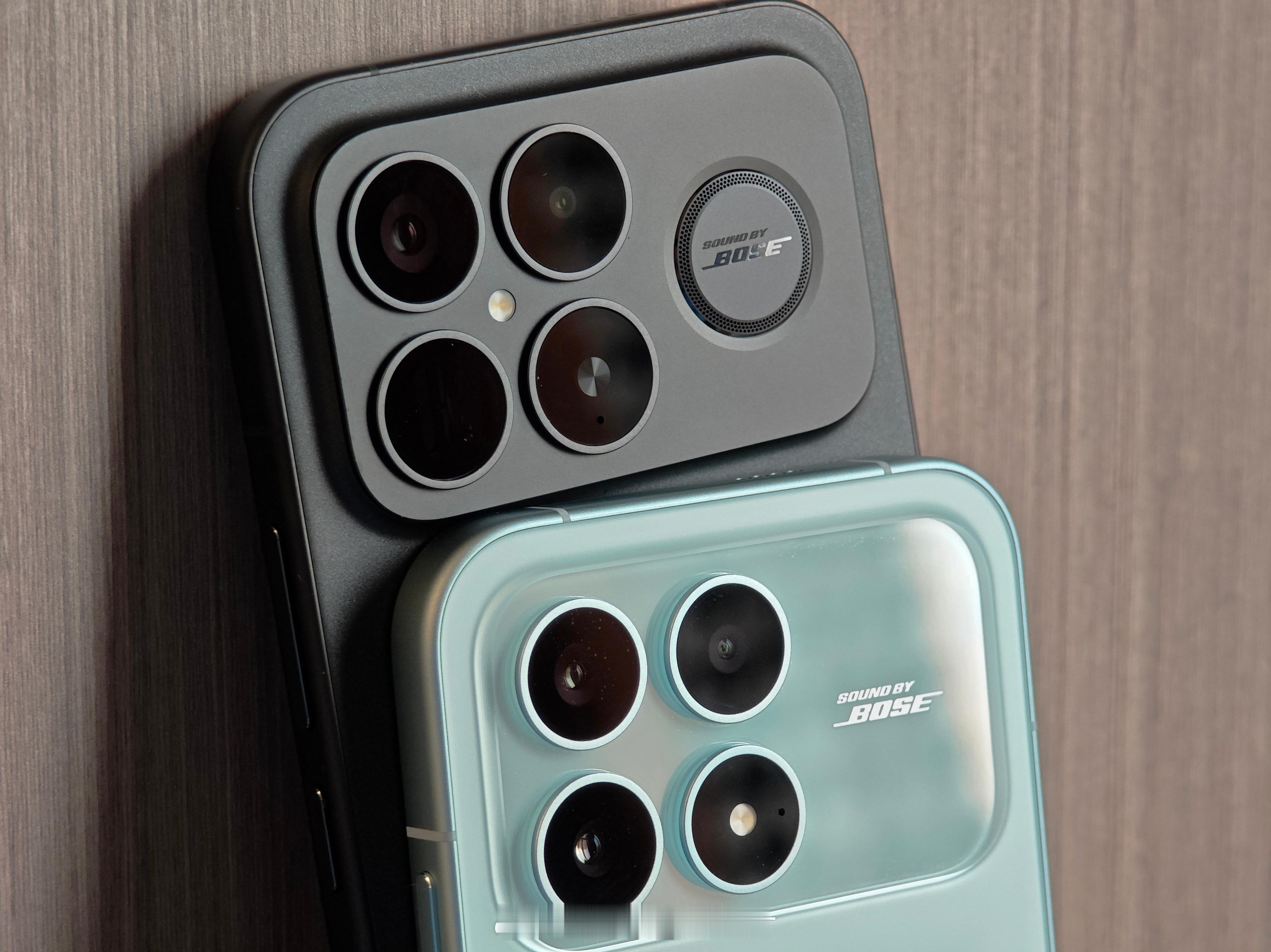 今年REDMIXBOSE的合作破圈有点狠……以至于很多不了解BOSE＆不用R