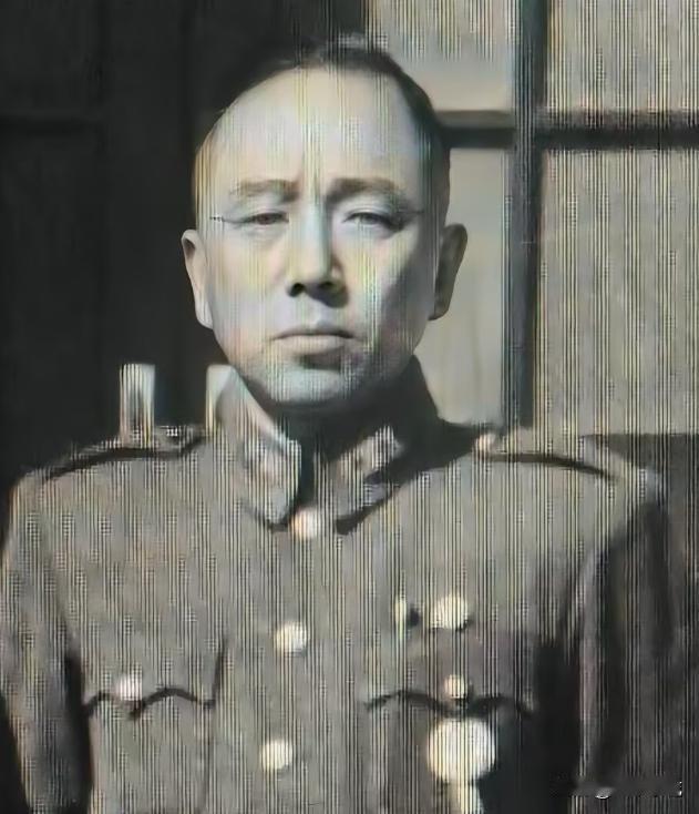 1940年好友刚溺亡，他就强娶遗孀，蒋介石震怒批“无耻，永不录用”，可一年后他竟
