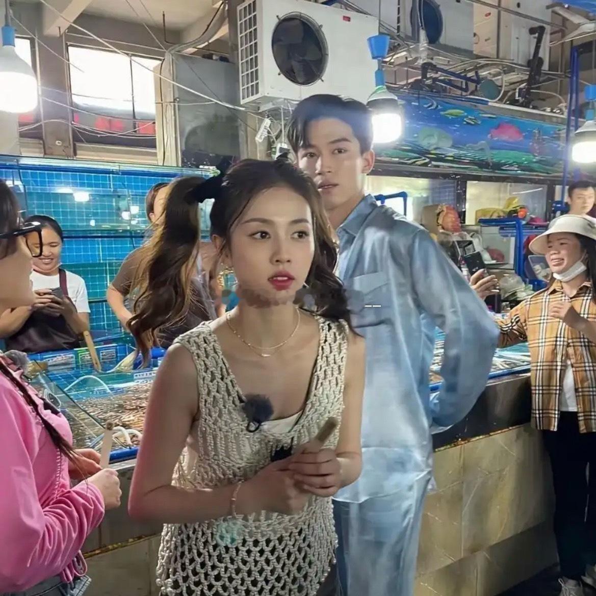 怎么那么多人说白鹿长相普通啊，生图都这样了还普通