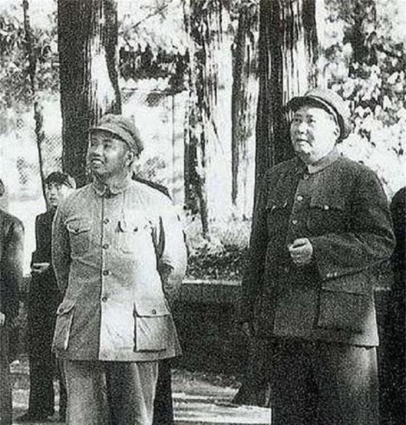 毛主席是统帅、是导师，不是没有原因的。打济南战役时，许世友给中央发电报说，“主席