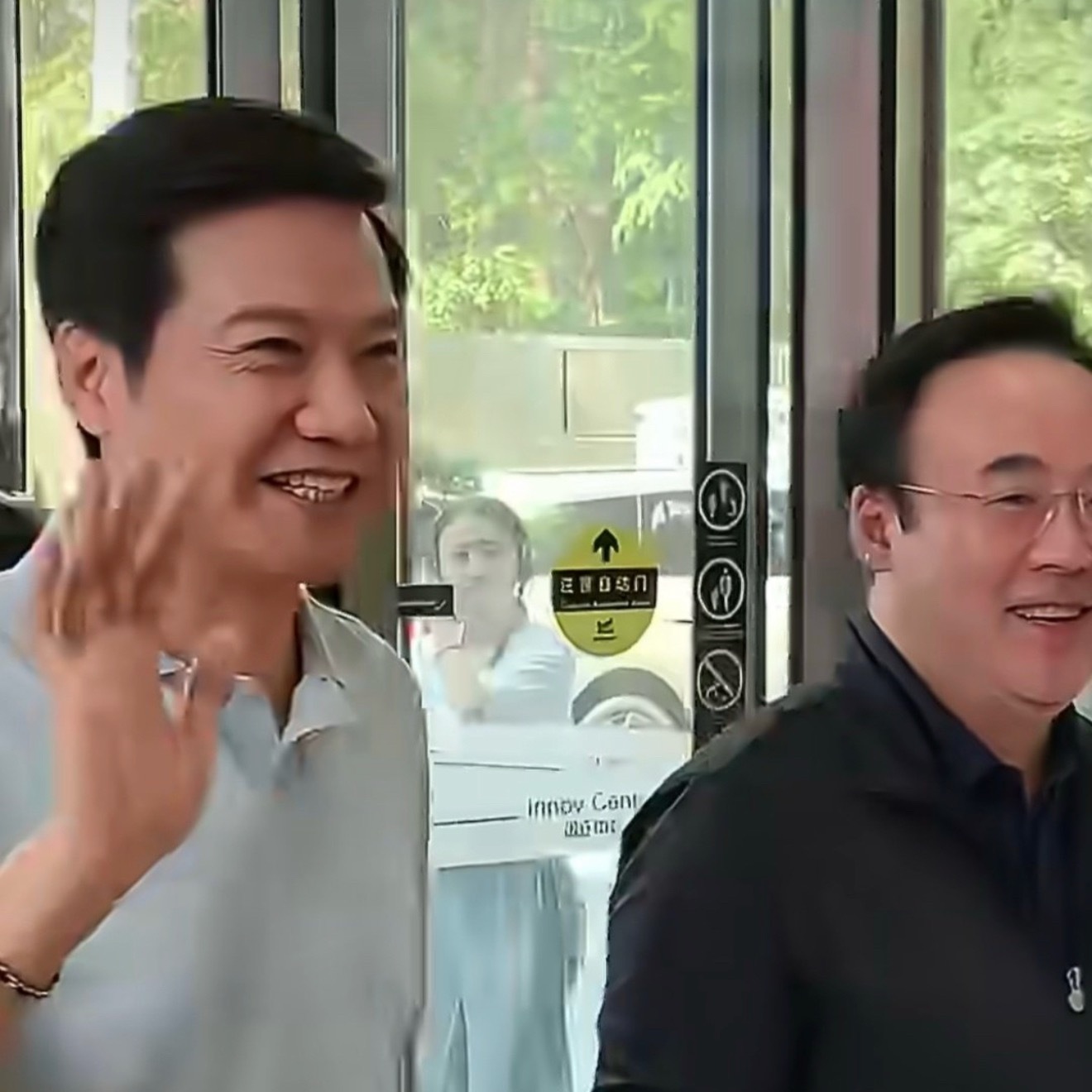 到雷军去B站总部了，还挺好奇。平时都是看发布会，这次去年轻人多的地方，不知道会聊
