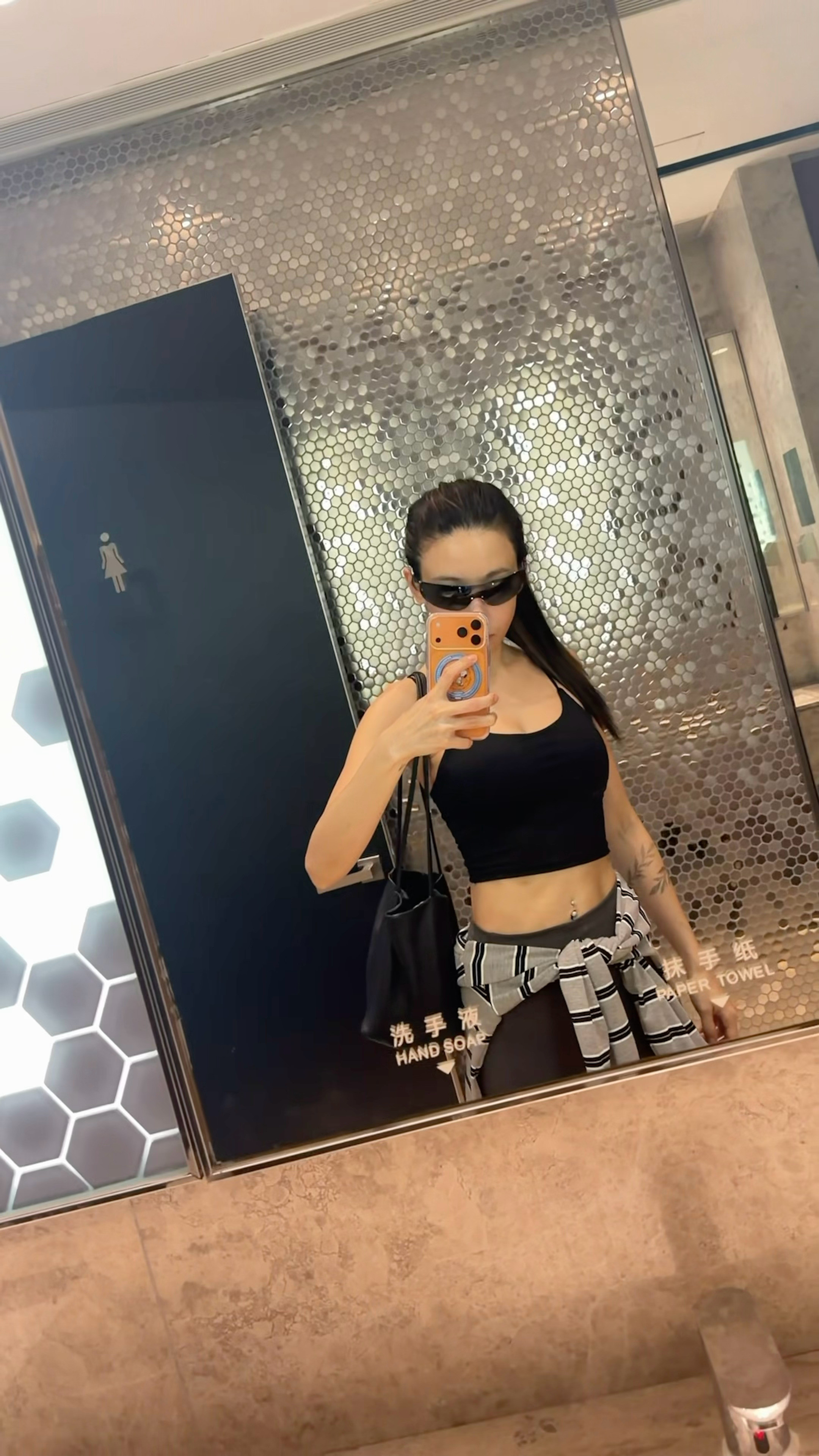 运动过程身体痛苦，不运动情绪痛苦，衡量一下，身体痛苦一小时换一天思想减负，很值得