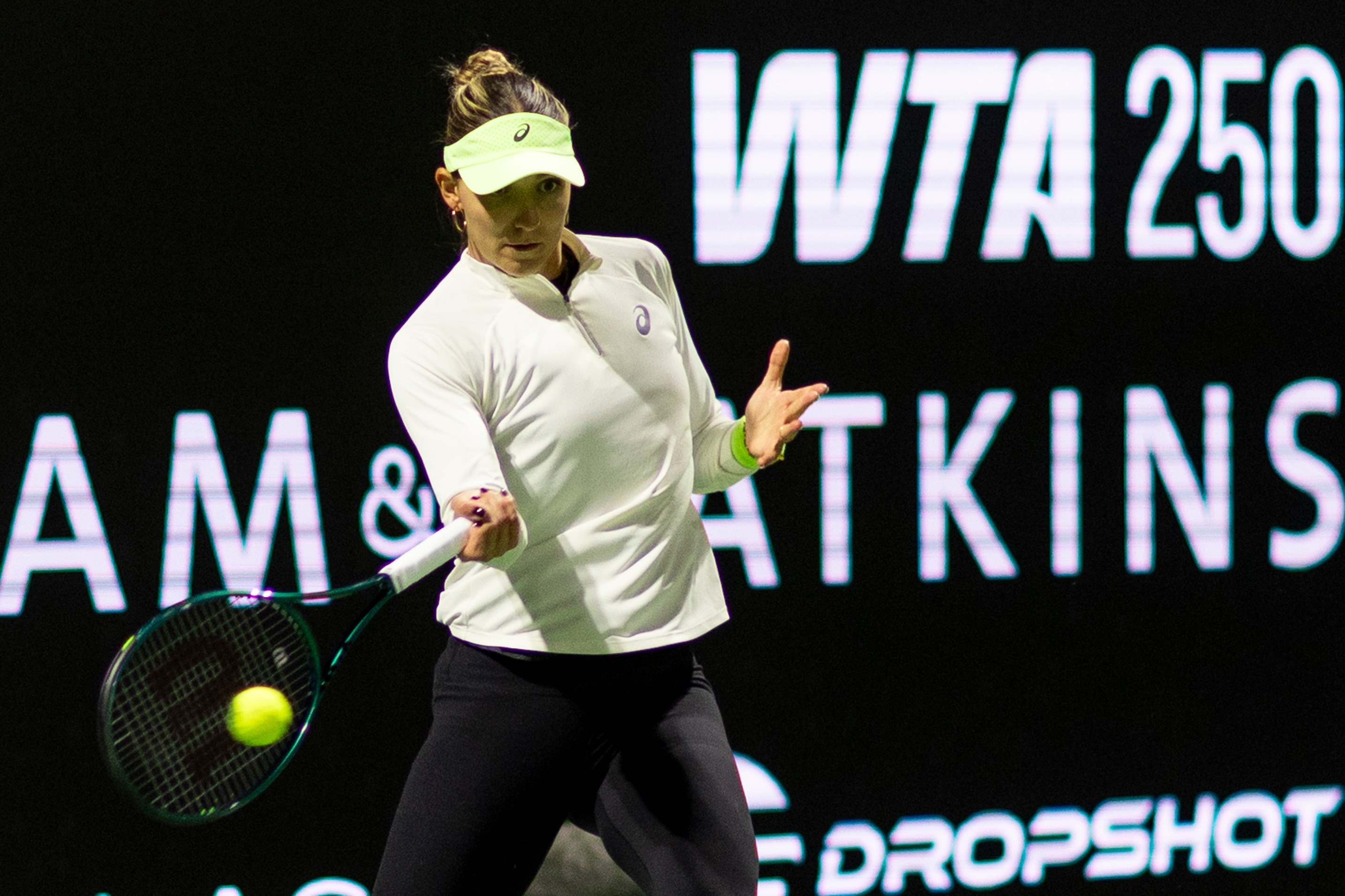 WTA250奥斯汀站首轮，从资格赛突围的马萨洛娃以6-36-2挑落3号种子王欣