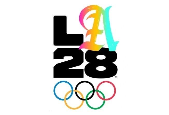 国际足联最近定了两项新规，让中国男足和女足冲击奥运会的路，变得更难走了。最直