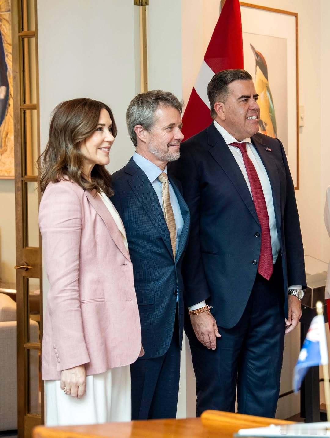 丹麦王室🇩🇰🇦🇺3月16日，国王夫妇参观澳大利亚的国会大厦，与澳大利亚