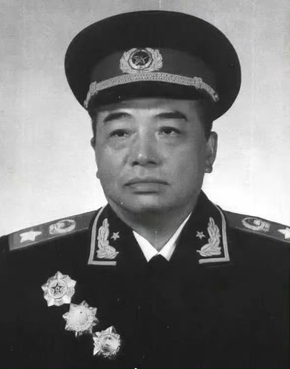 是的！彭德怀和毛岸英生日是同一天。