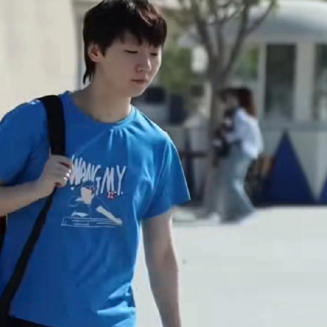 多哈，曼昱受到奥委会主席巴赫独宠，这也太羡慕人了吧！国际乒协主席索林