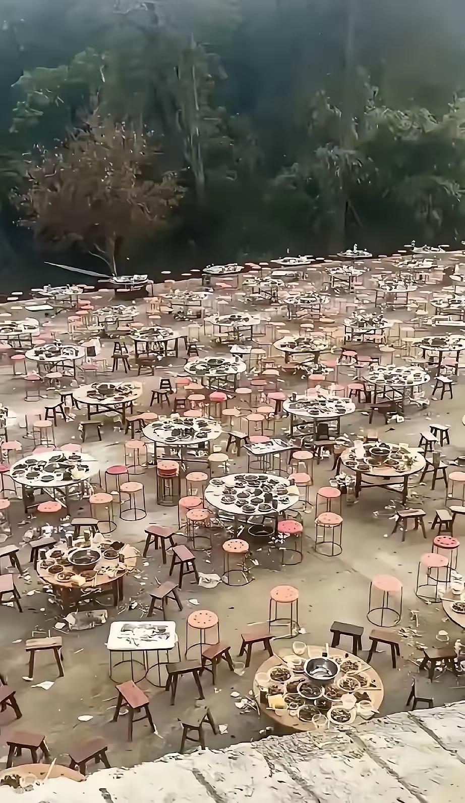 可惜可惜太可惜这么多的肉莱就浪费掉了，这罪过大了，灶王菩萨会上玉皇大帝那儿去