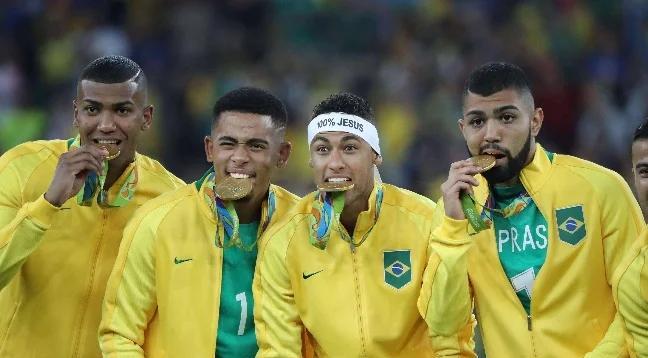 中场被完爆！巴西队被自己的大徒弟日本队3-2击败，本以为巴西携上场5-0大胜韩国