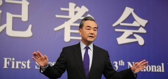 王毅外长发出统一最强音，向全世界通报两件事，中国再也不避讳了！解放军“正义使命-