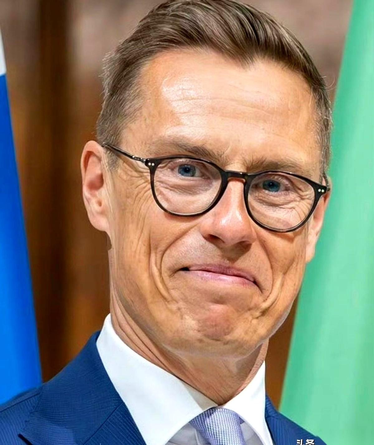 “出于运营和战略方面的考虑。”每次看到这种话，我就想笑。太熟悉了，简直就是我们