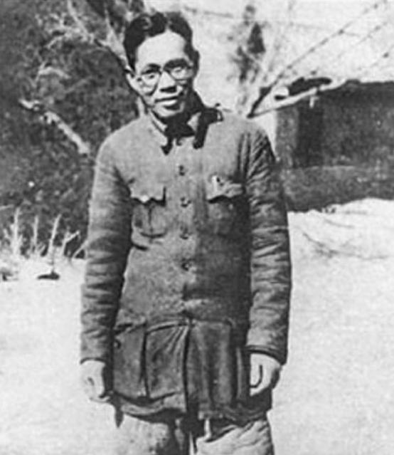 1947年，359旅主任刘亚生被俘，胡宗南叫来女部下：今晚拿下他！然而，这已经不