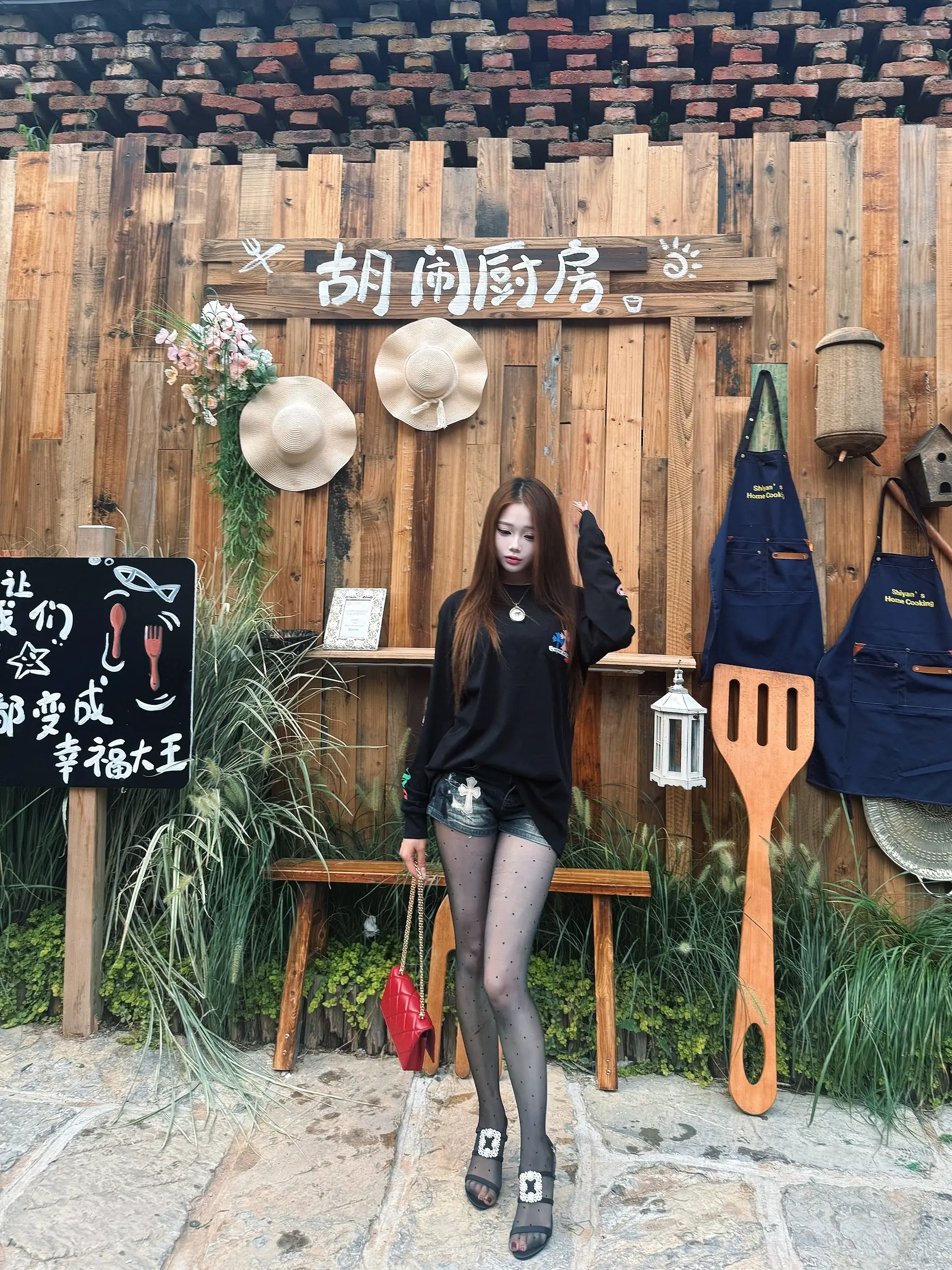 就算你闹脾气到凌晨 姐姐的晚安也会准时落到你耳边