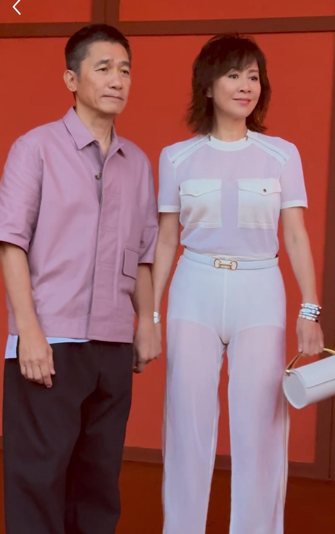 知名演员刘嘉玲，今天真的太尴尬了！6月14日，盛装亮相上海爱马仕大秀的刘嘉玲，