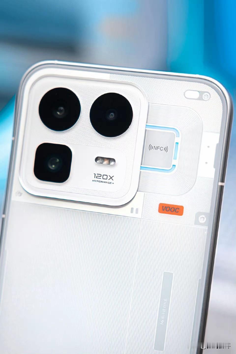 真我Neo8这个设计还是可以的[思考]和一加turbo6/ACE6主打差异化，外