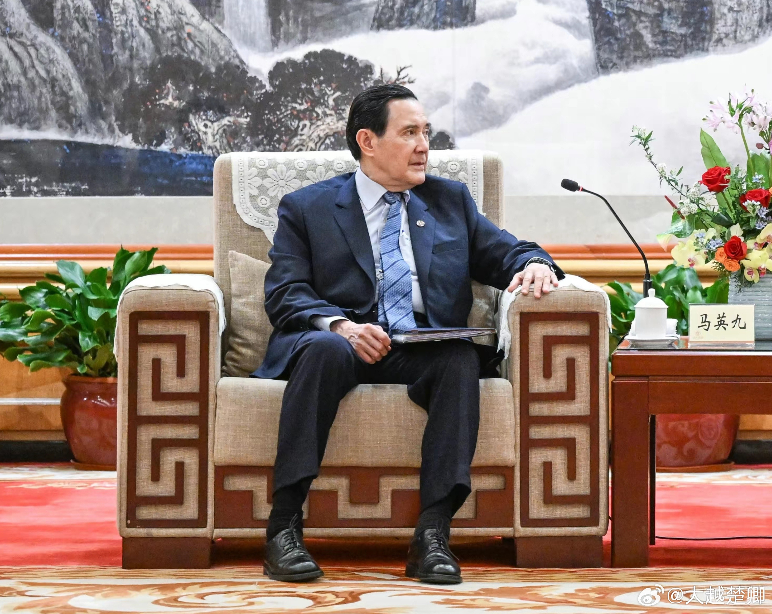 连马英九老婆和长姐都暗示他健康有恙，就传言中的种种迹象来看，他可能真的有失智倾向