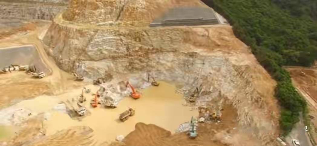 欧盟总算告别了“稀土全靠中国”的焦虑，比利时索尔维在法国拉罗谢尔搞起了欧盟首个稀