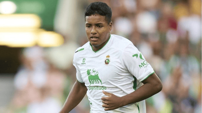 斯图加特截胡白堡, 触发700万解约金从桑坦德竞技签下前锋