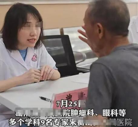 你怎么看曾琦医生？曾医生的工作状态确实辛苦。每天早早到医院，连续工作十