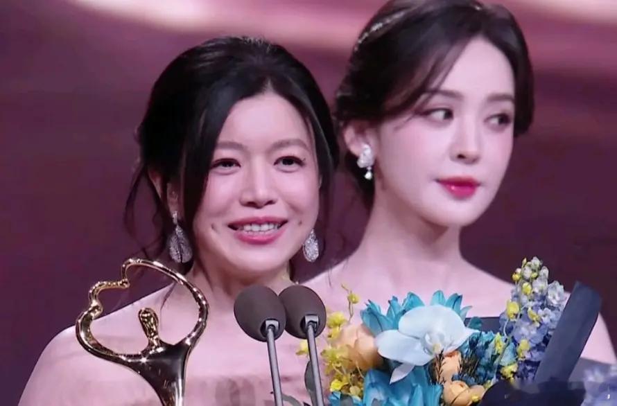 娜扎虚化也挡不住的美貌