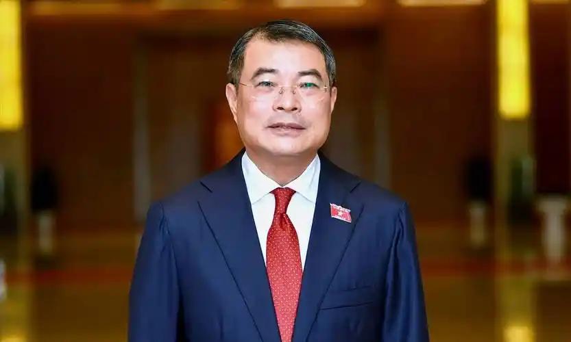为什么统一了整整50年，越南南方人还是骨子里看不起北方人？说白了，南方赚的钱全被