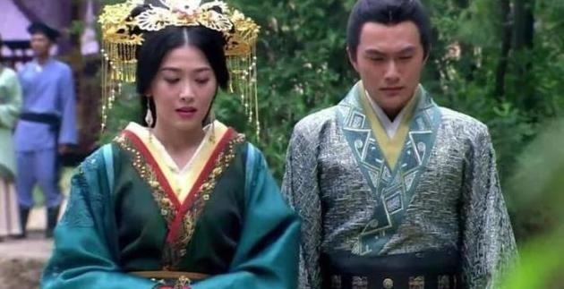 公元前115年，32岁的卫青迎娶43岁的寡妇平阳公主为妻。新婚夜，宾客散去，卫青