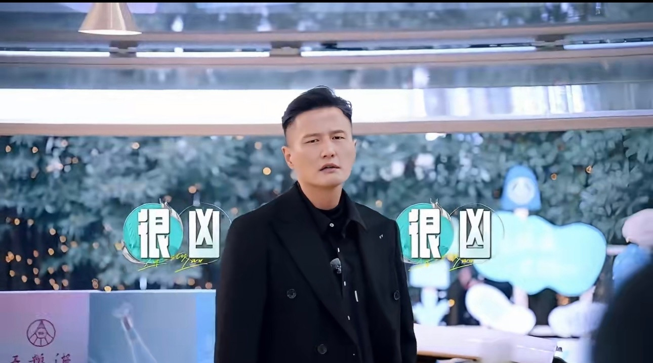 尹子维录节目发飙尹子维新综艺发飙了！！确实也可以理解，让客人一直这样等也不太好吧