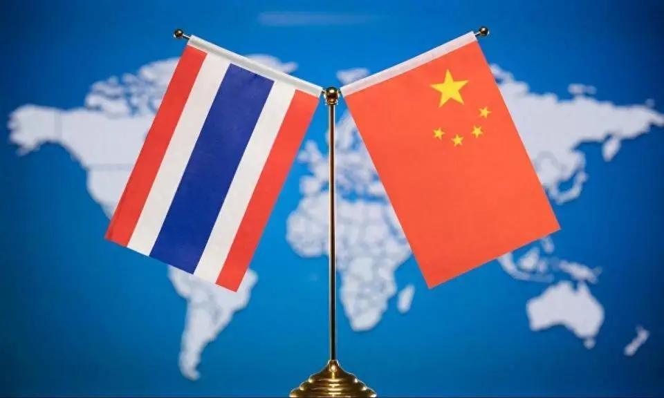 泰国这次终于想明白了！首台量子计算机交给中国造7月14日，泰国朱拉隆功大学