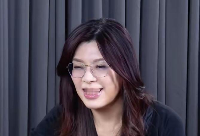 郑丽文可能成为“一阵风”！别看国民党主席郑丽文现在很“火”，“火”的前呼后拥