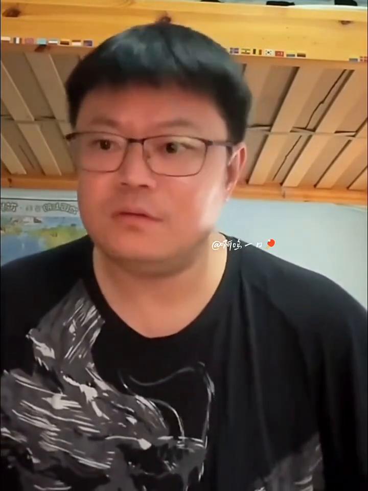 运动员为国争光付出了那么多的努力，你们还在这诋毁运动员，这个我感觉是最不可取的。